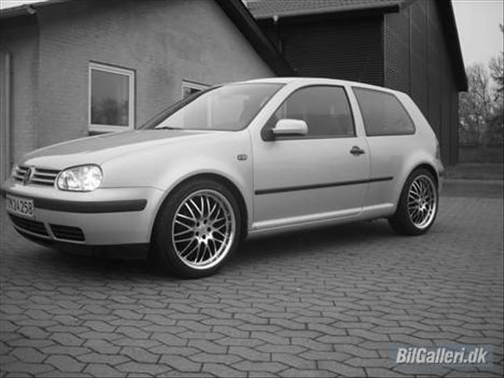 VW Golf 4 SOLGT billede 1