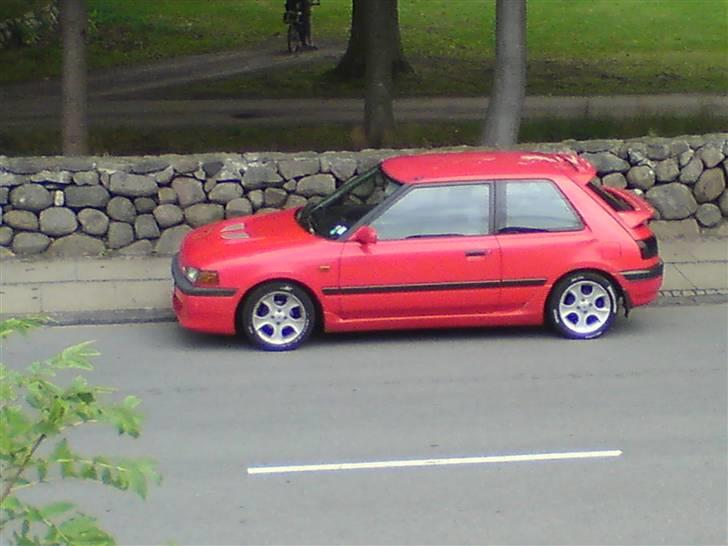 Mazda 323 billede 9