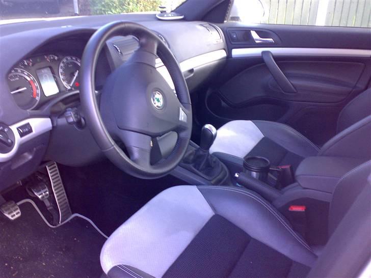 Skoda octavia RS 2,0 TDI - 10) Styrmandens plads under Takeoff :-) billede 10