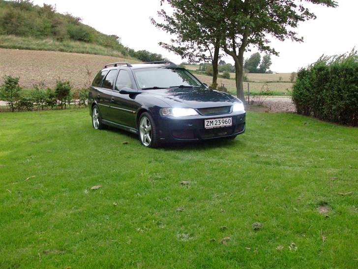 Opel Vectra B St.car (Solgt)  billede 1