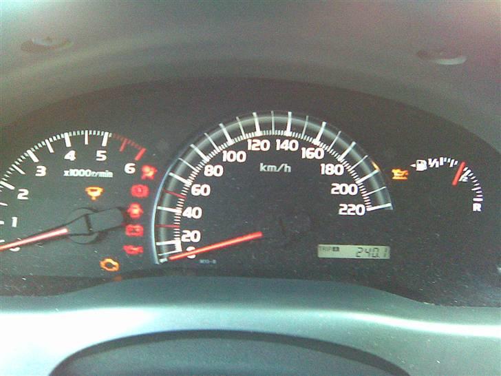 Toyota Sportsvan D-4D*SOLGT* billede 9