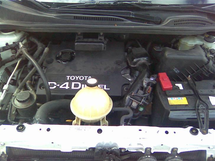 Toyota Sportsvan D-4D*SOLGT* billede 10