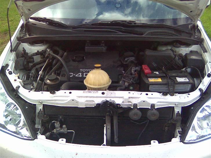 Toyota Sportsvan D-4D*SOLGT* billede 11