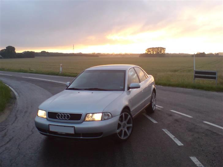 Audi A4 2,4 30v V6 "Junior" billede 12