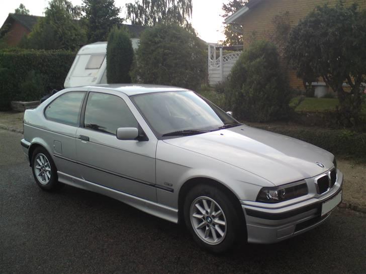 BMW E36 Compact solgt billede 14
