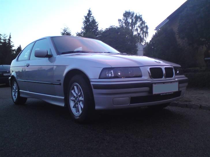 BMW E36 Compact solgt billede 18