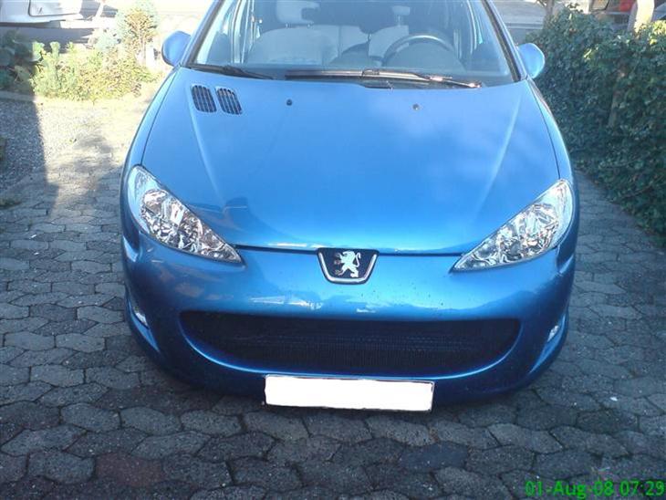 {{currentPhoto.altText}} billede {{currentPhoto.number}}