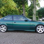 BMW 323 i E36 coupe