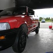 Toyota corolla 1,6 16v Til Salg