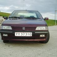 Peugeot 405 mi16