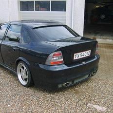 Opel vectra 1,8 16v - SOLGT -