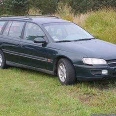 Opel Omega B Caravan CD