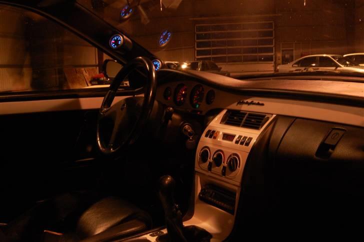 Fiat Coupe "solgt" - gummi belægningen fjerne og malet bilens farve billede 11