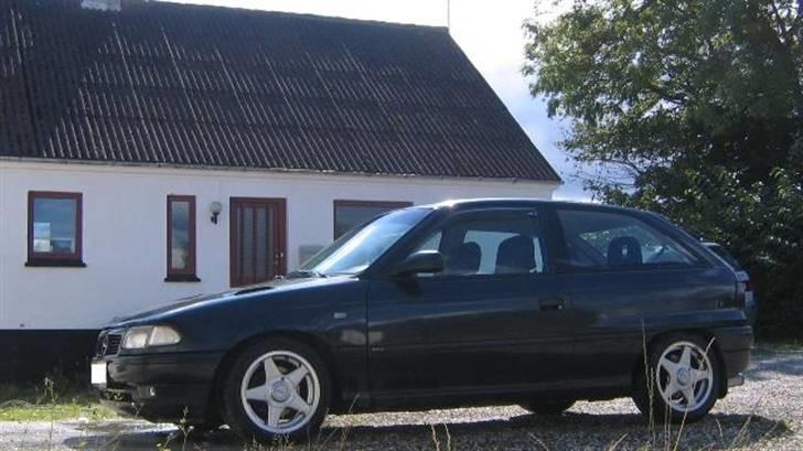 Opel Astra F GSI 16V *SOLGT* billede 7