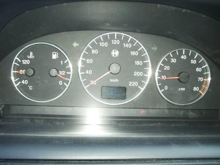 Alfa Romeo 145 1.8 TS (Solgt) billede 10