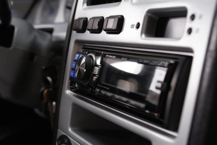 Toyota Carina E billede 2