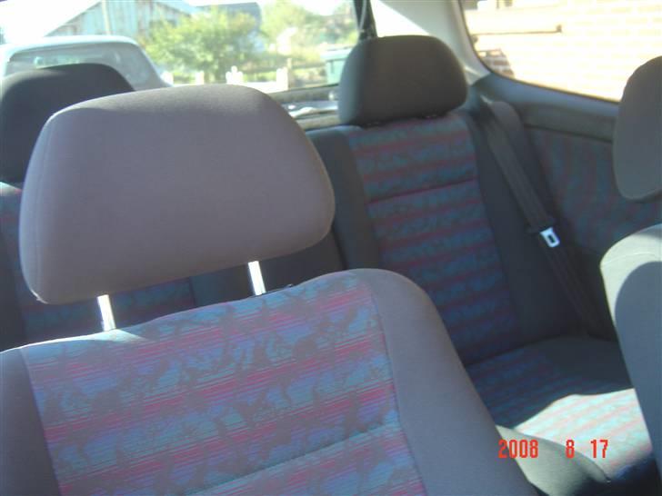 VW Polo 6n - lige bagsæderne med ;b billede 11