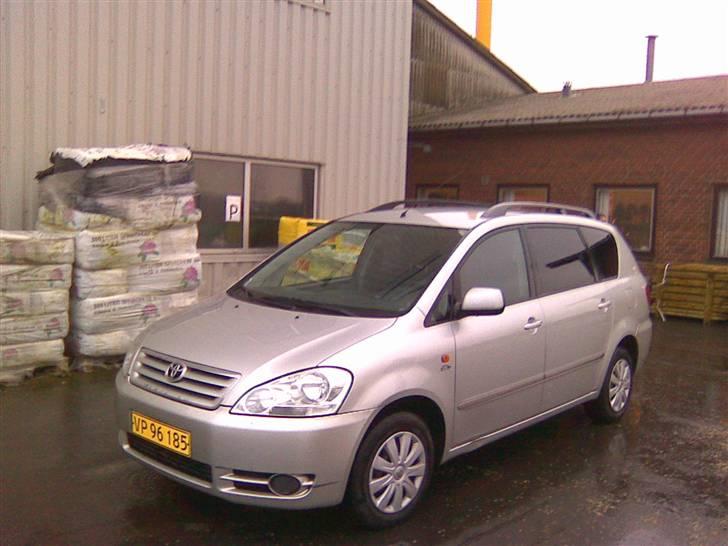 Toyota sportsvan billede 1