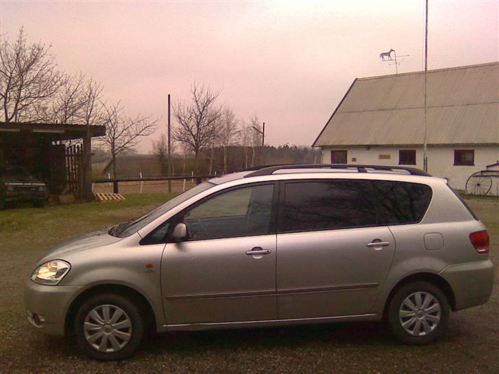 Toyota sportsvan billede 4