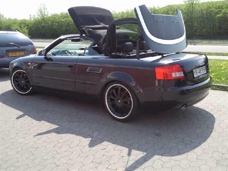 Audi A4 2,4 v6 Cabriolet SOLGT - NY BILLEDE SOM DEN ER NU :) /.M 50/50 sænket, s4 spejle, RNS-E Navi, p-watch billede 4
