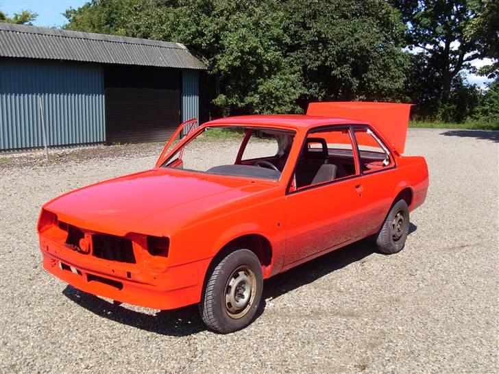 Opel Ascona 1,6 SH SOLGT (tidl. bil)  - lig kommet hjem fra maleren :D  billede 5