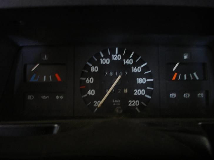 Opel kadett total skadet billede 7