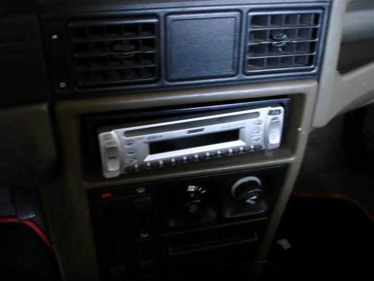 Opel kadett total skadet billede 8