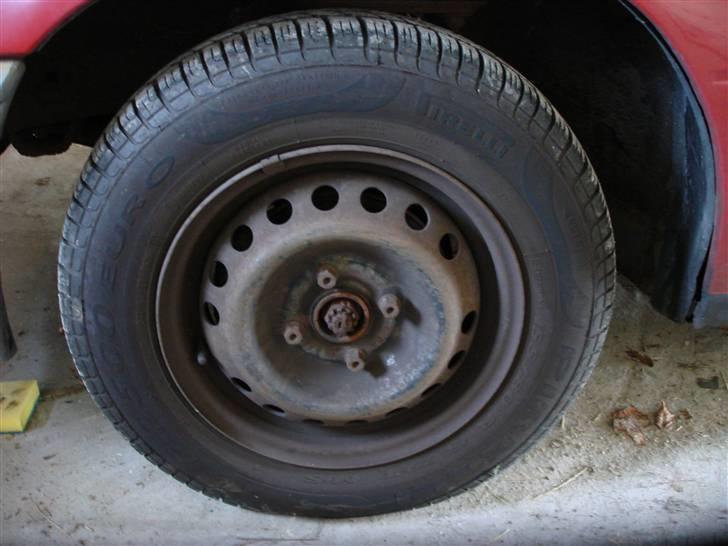 Opel kadett total skadet billede 9