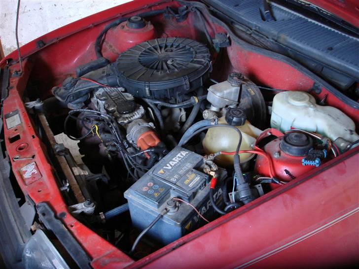 Opel kadett total skadet billede 11