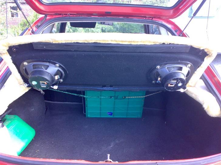 Ford Sierra 1,6 CLX....(R.I.P) - Trofast 8 Halløj der skjulte JBL :-) billede 8