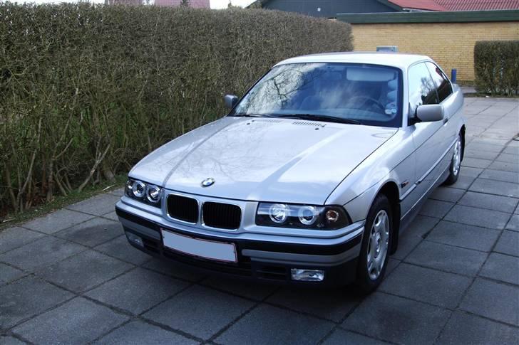 BMW 320i coupe billede 20