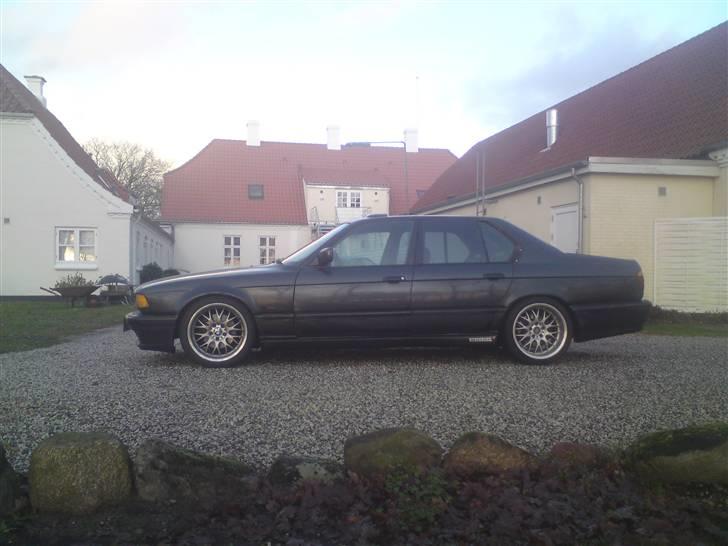 BMW E36 328i Cabriolet - Vinterbilen mens Barbiebussen holder i hi.... billede 17