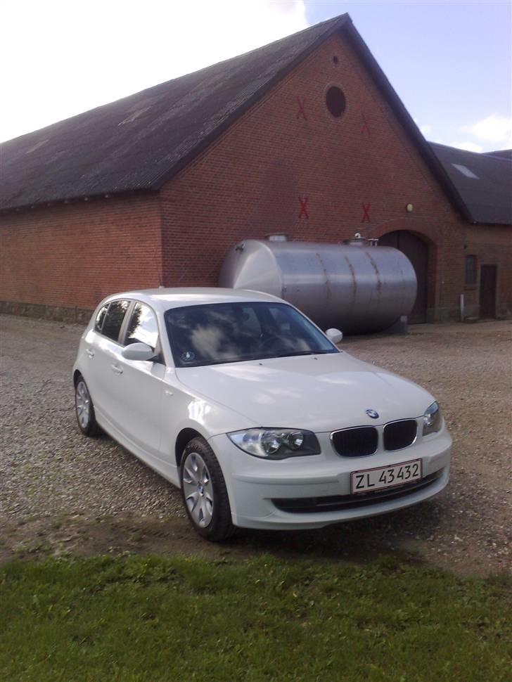 BMW 118D -SOLGT- billede 2