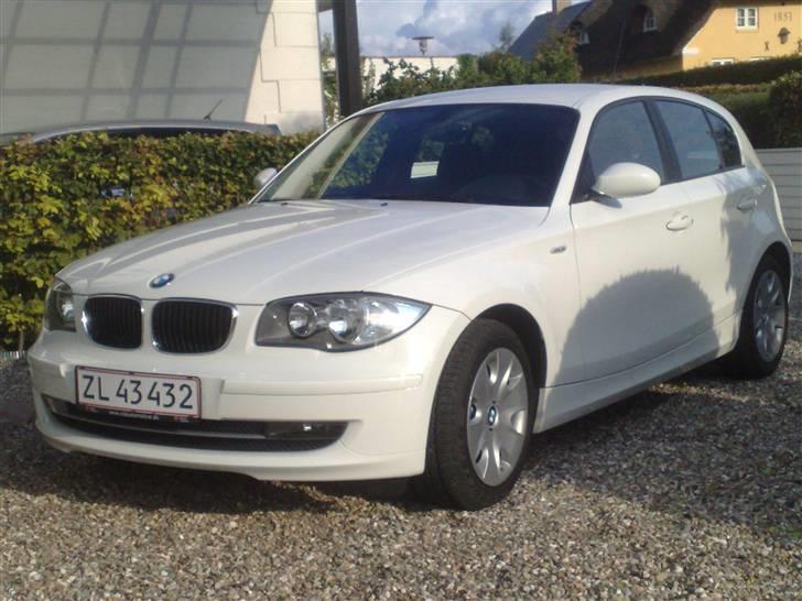 BMW 118D -SOLGT- billede 3