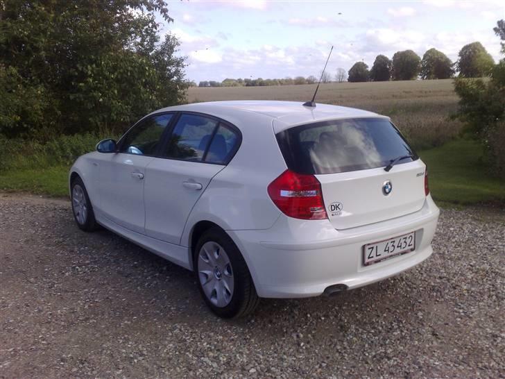 BMW 118D -SOLGT- billede 5