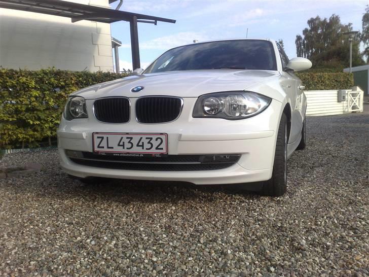 BMW 118D -SOLGT- billede 9