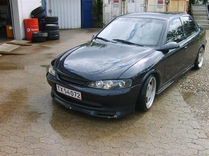 Opel vectra 1,8 16v - SOLGT - billede 3