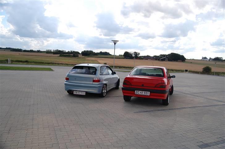 Peugeot 306 død  - Lige sammen med min kammi´s astra gsi billede 12