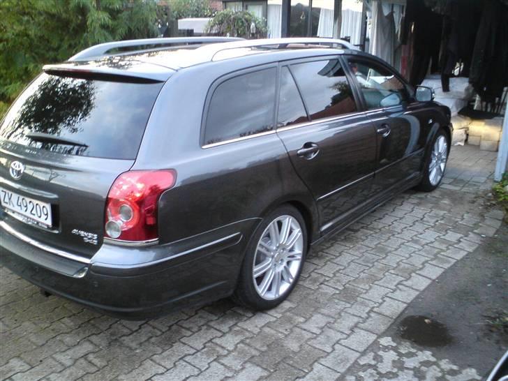 Toyota Avensis SOLGT billede 7