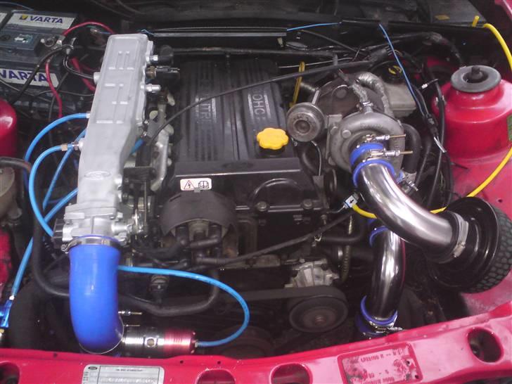 Ford Sierra 2.0i Turbo  - Ny rørføring! og glasblæst indsugning billede 12