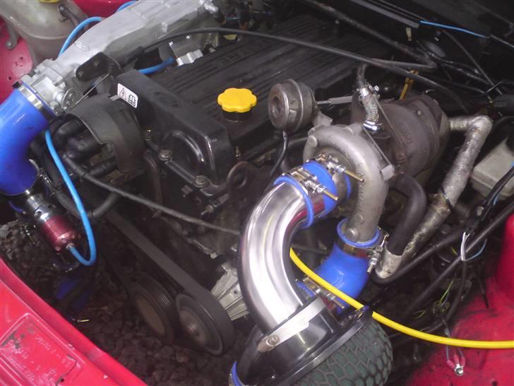 Ford Sierra 2.0i Turbo  - Ny rørføring! og glasblæst indsugning billede 14