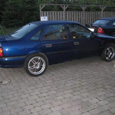 Opel vectra "SOLGT"