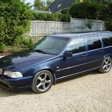 Volvo V70 2,5T / SOLGT !