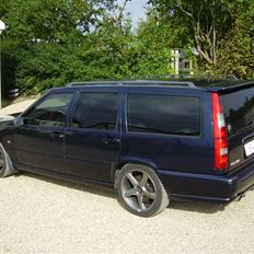 Volvo V70 2,5T / SOLGT !