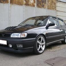 Nissan Sunny GTI (R)