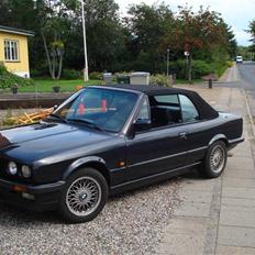 BMW e30 325i cab