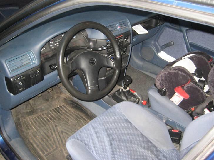 Opel vectra "SOLGT" billede 2