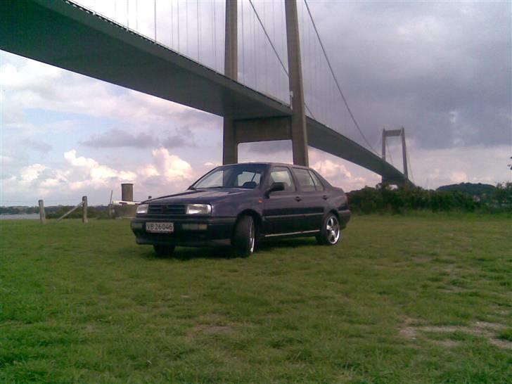 VW Vento 1.8 til salg - som den står nu billede 3