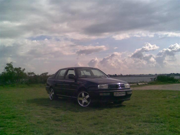 VW Vento 1.8 til salg billede 4