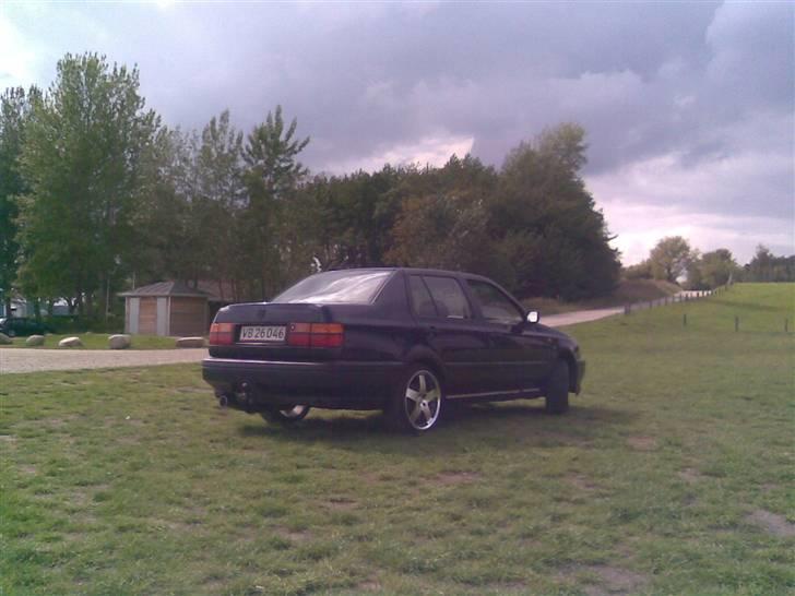 VW Vento 1.8 til salg billede 5